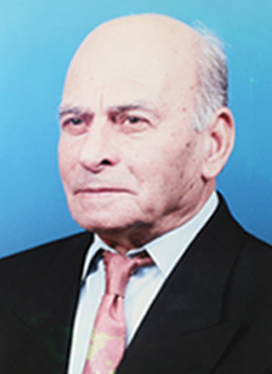 Dr. Mehdi Zarebini, the founder of wall-to-wall carpet in Iran